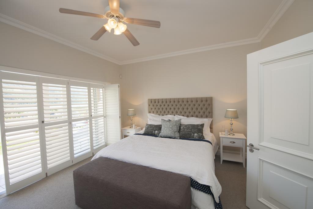 Bollard Bay House Bed & Breakfast Knysna Bilik gambar