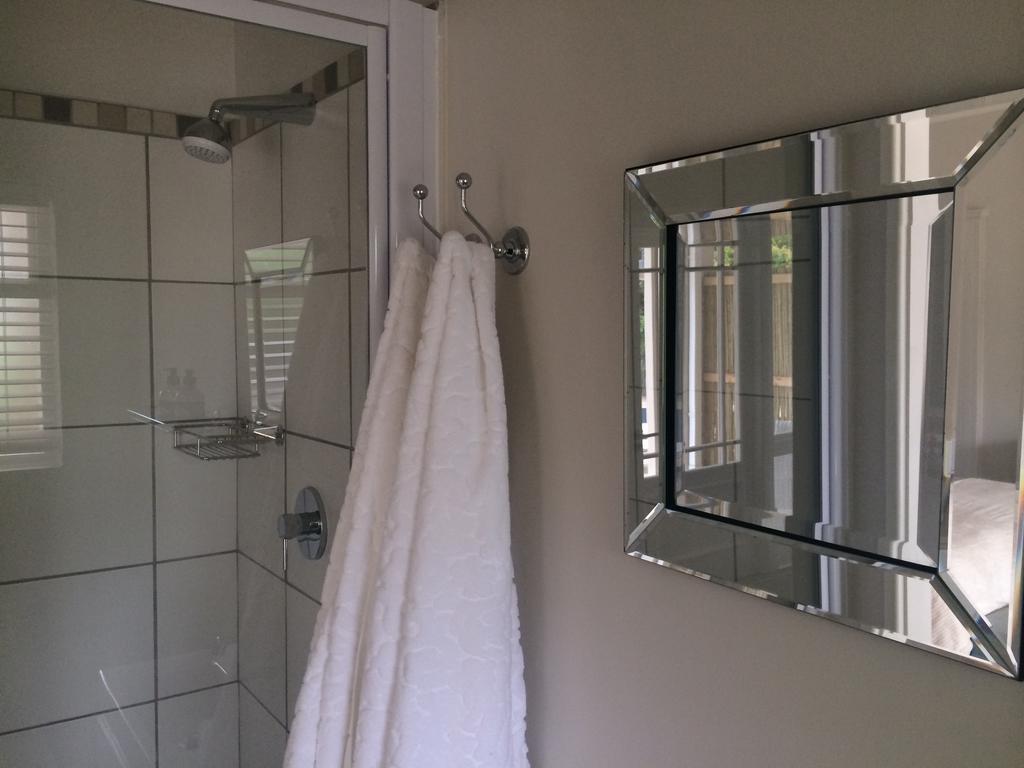 Bollard Bay House Bed & Breakfast Knysna Bilik gambar